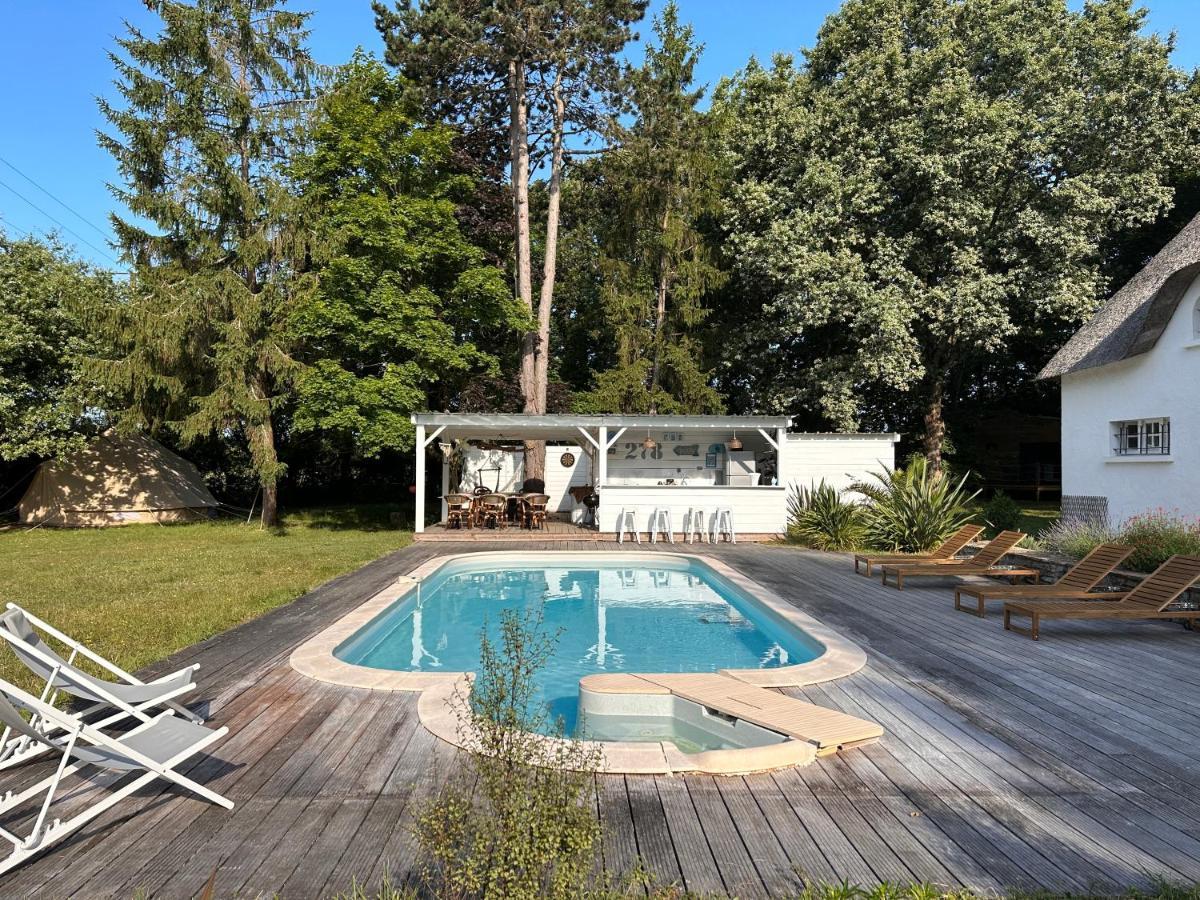 Hotel Grand Tepee Glamping Pour 2 à Saint-Lyphard Extérieur photo