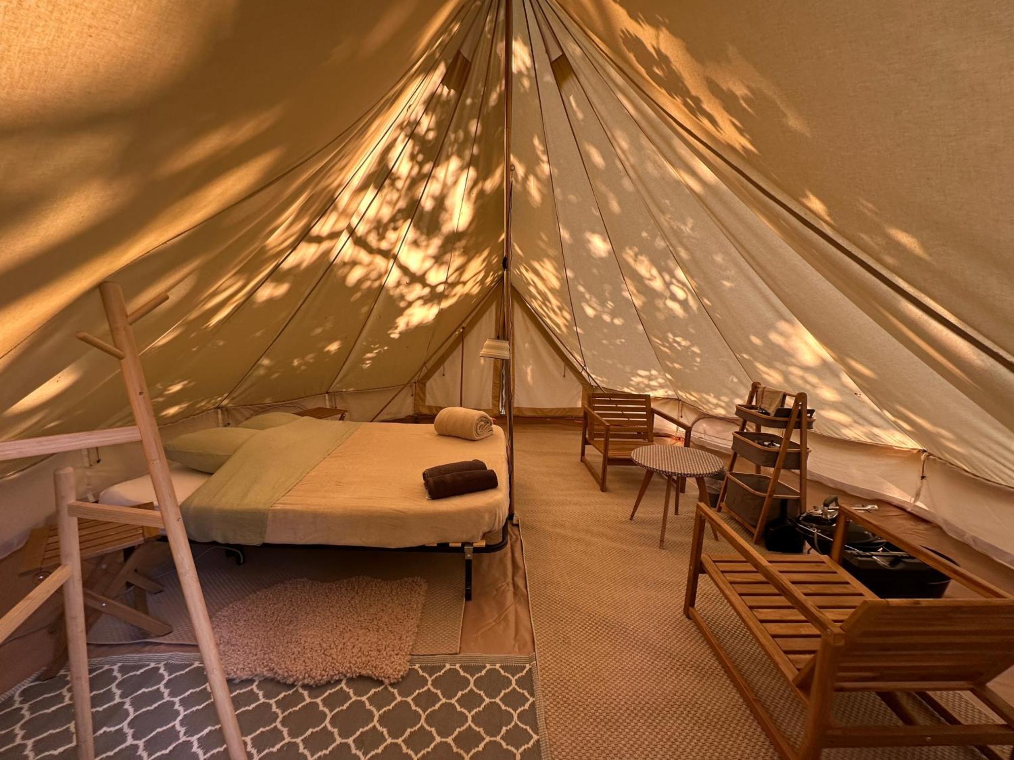 Hotel Grand Tepee Glamping Pour 2 à Saint-Lyphard Extérieur photo